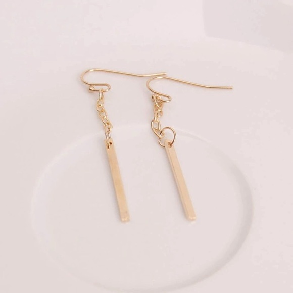 💎💙💎CHAIN💛BAR DROP EARRINGS! BUNDLE 4 DISCOUNT! - Picture 6 of 8